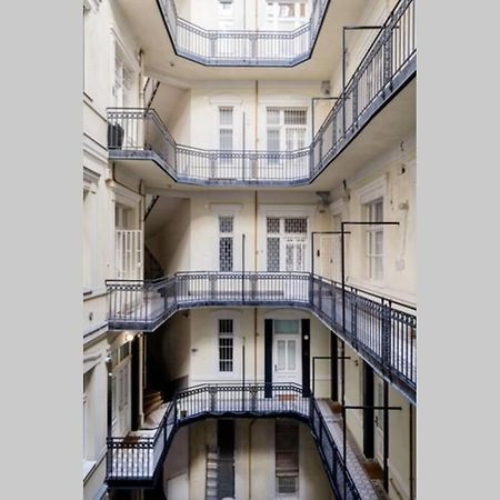 Oktober 6/8 Apartment Budapest Exterior photo