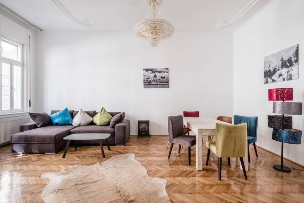 Oktober 6/8 Apartment Budapest Exterior photo